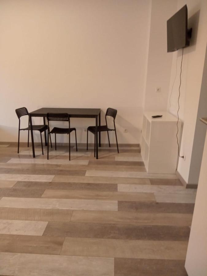 Aparthotel Ideale Fur Geschaftsreisende, Studenten, Monteure In